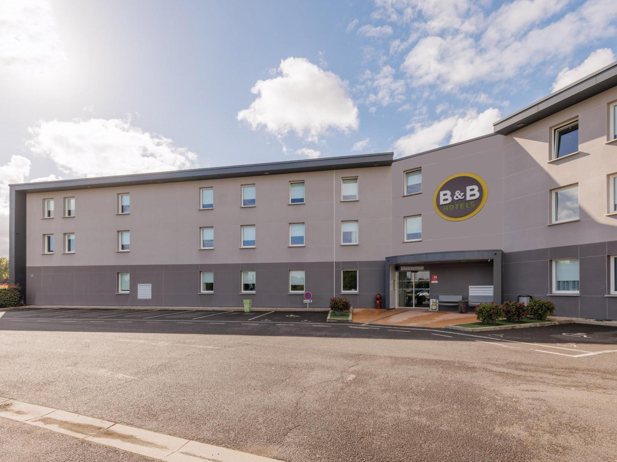 B&B Hôtel Clermont-Ferrand Nord Riom Exterior foto
